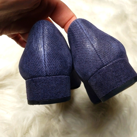 Franco Sarto Women's Vino Pump Navy embossed 5.5M - Picture 10 of 12